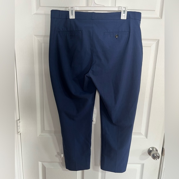 Banana Republic Women’s Deep Blue Plaid Patterned Cropped Dress Pants - Picture 2 of 10
